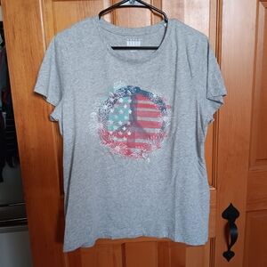 Gray Short Sleeve T-Shirt with Distressed Flag Graphic